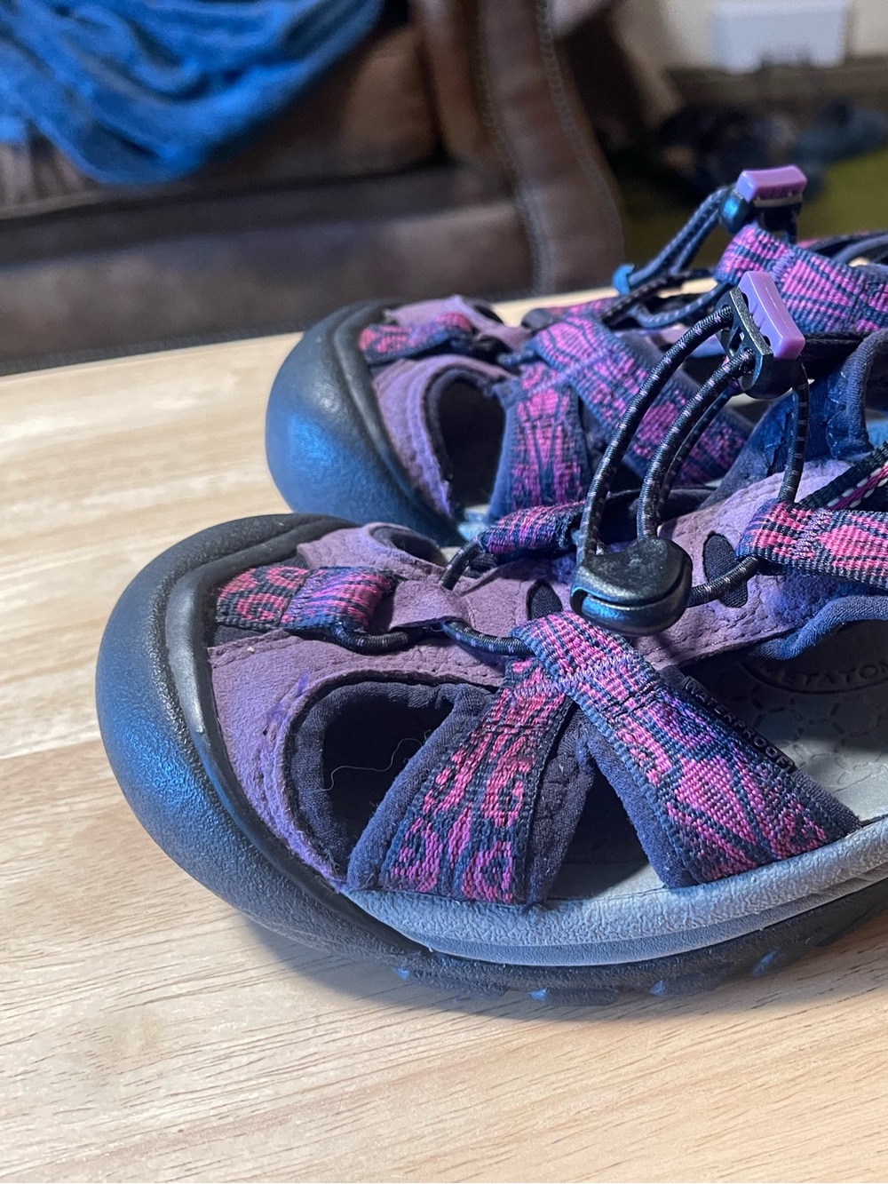 KEEN Stingray Aqua Stop Sandals Girls, Size 7, Purple Green, Slip-On Water Shoes